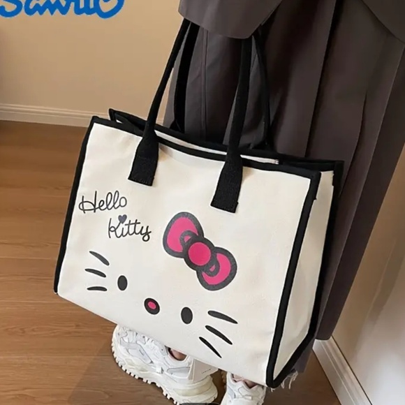 Hello Kitty White and Black Tote Bag - Picture 2 of 3